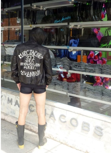 marcjacobshoody marcjacobshoody