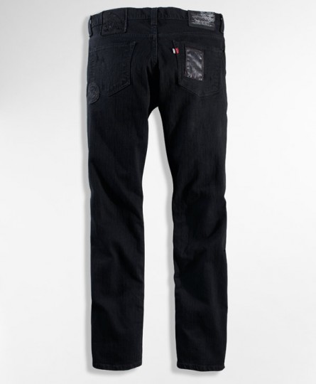obey-x-levisc2ae-capsule-collection-a-complete-look-01-445x540