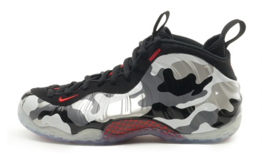 nike Foamposite Ones premium black