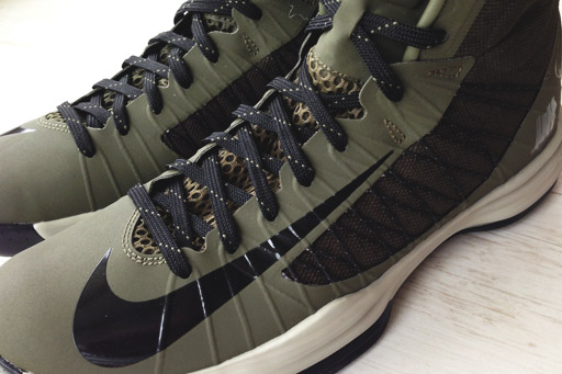 UNDFTD-x-Nike-Hyperdunk-2012-Ballistic-02