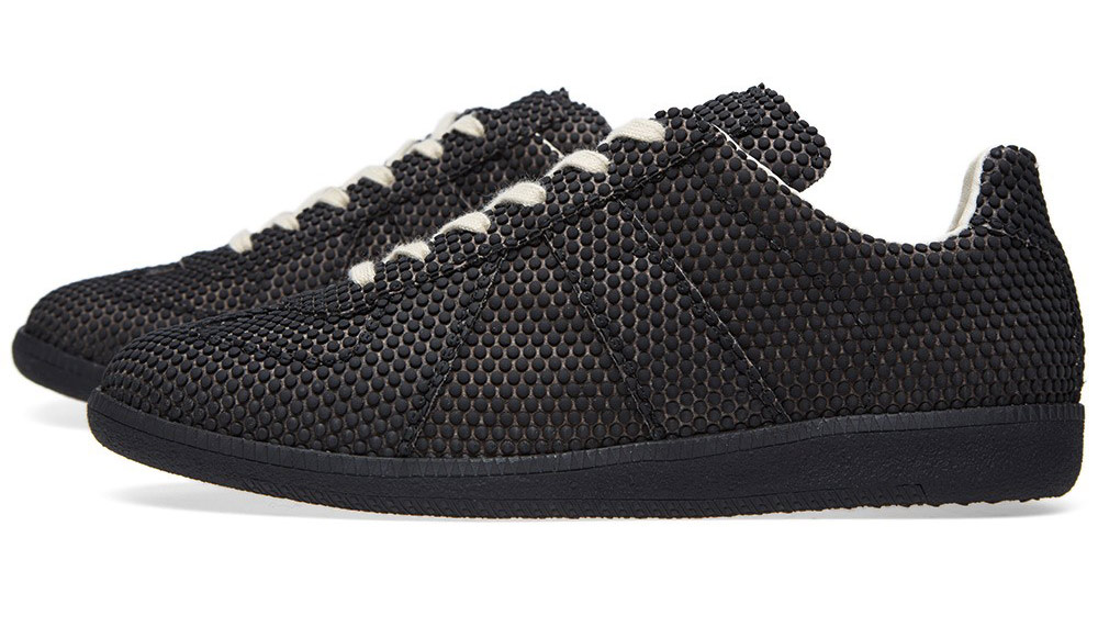 18-03-2015_maisonmargiela_22replicasneaker_blackrubberisedpolkadot_3_amc