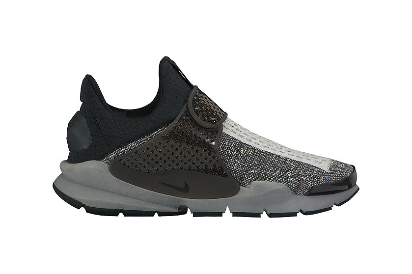 nike-sock-dart-night-black-1