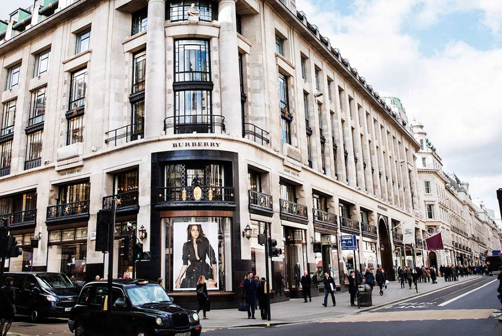 SHOPenauer stores. Shopping a Londra: BURBERRY LONDON FLAGSHIP
