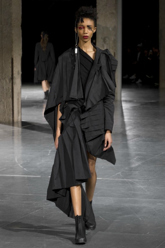YohjiYamamotoFW2017MonicaFeudiIndigital.tv