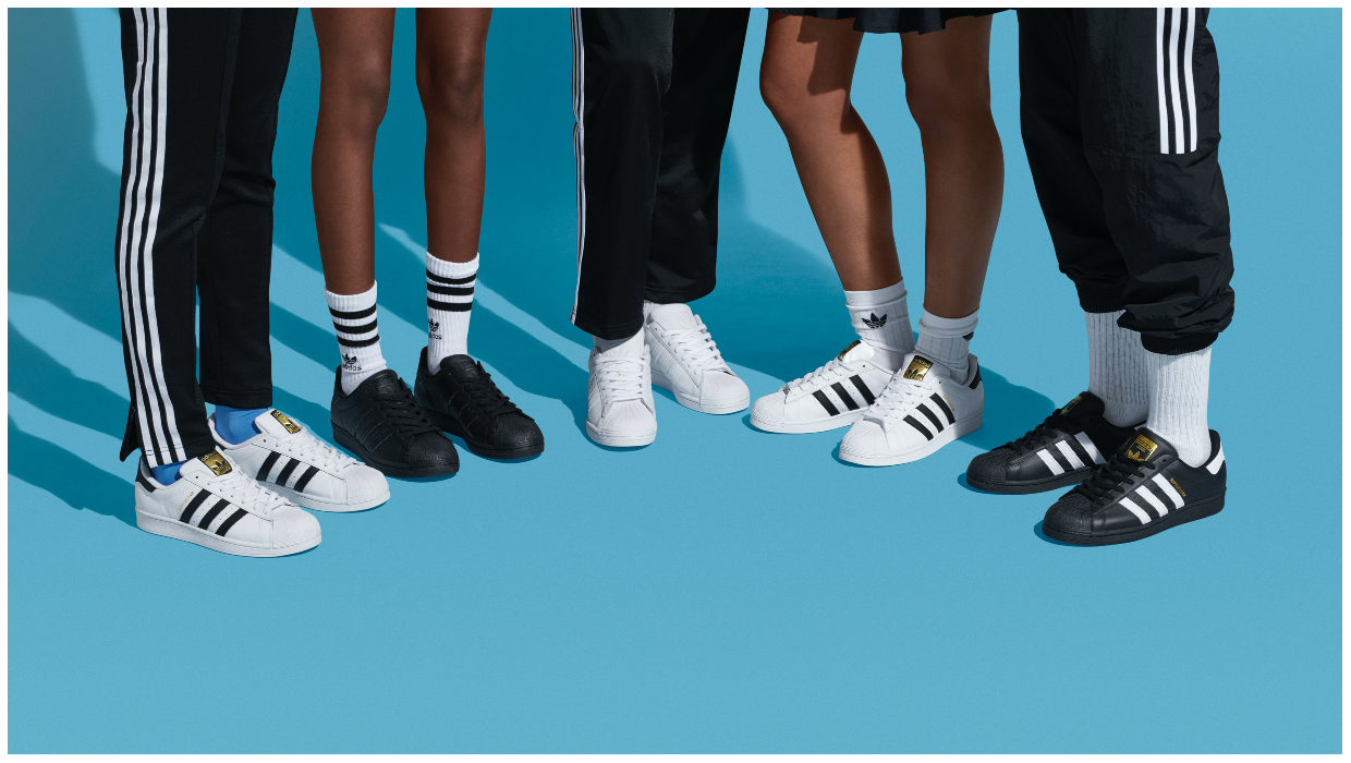 I cinquant'anni della sneaker adidas Superstar, ora online