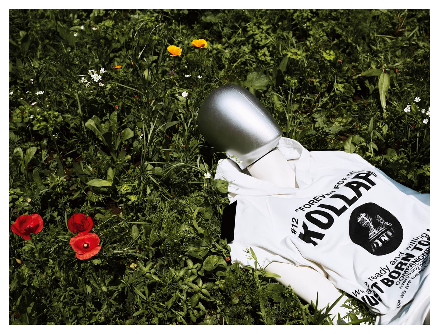Raf Simons will reissue 100 archive items for the 