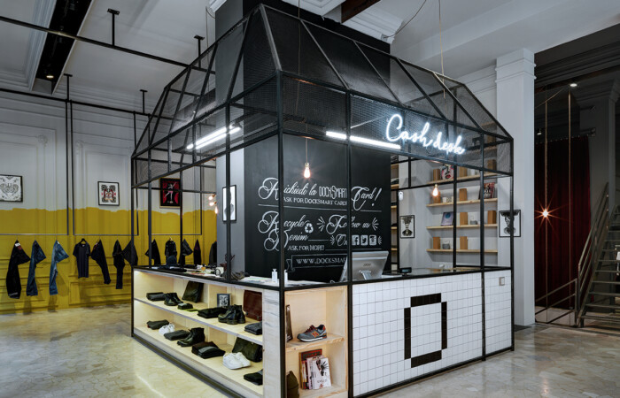 Circus concept store